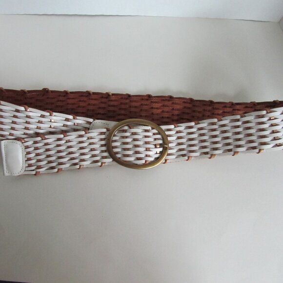 White Gold Basket Weave Front Closure Genuine Leather Oval Buckle Belt - Picture 1 of 11
